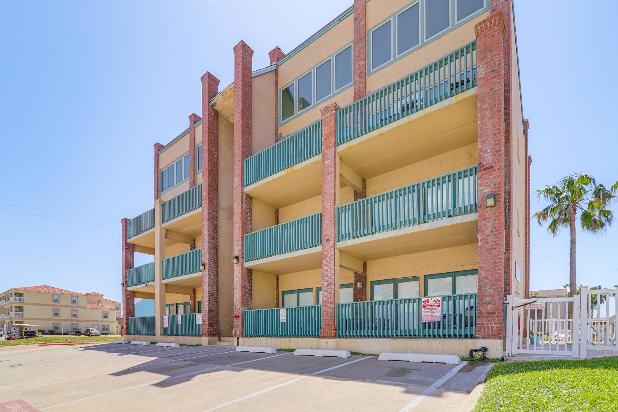 Luxe South Padre Condo With Pool - Walk To Beach! جنوب جزيرة بادري المظهر الخارجي الصورة