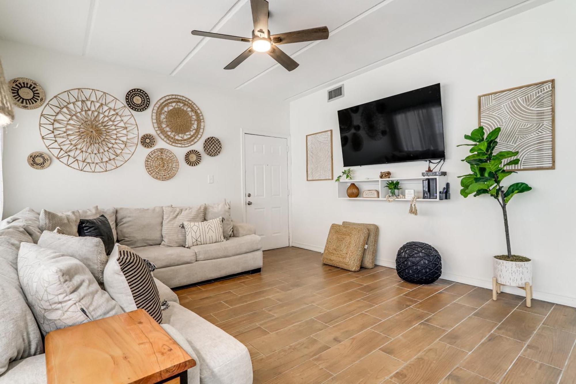 Luxe South Padre Condo With Pool - Walk To Beach! جنوب جزيرة بادري المظهر الخارجي الصورة